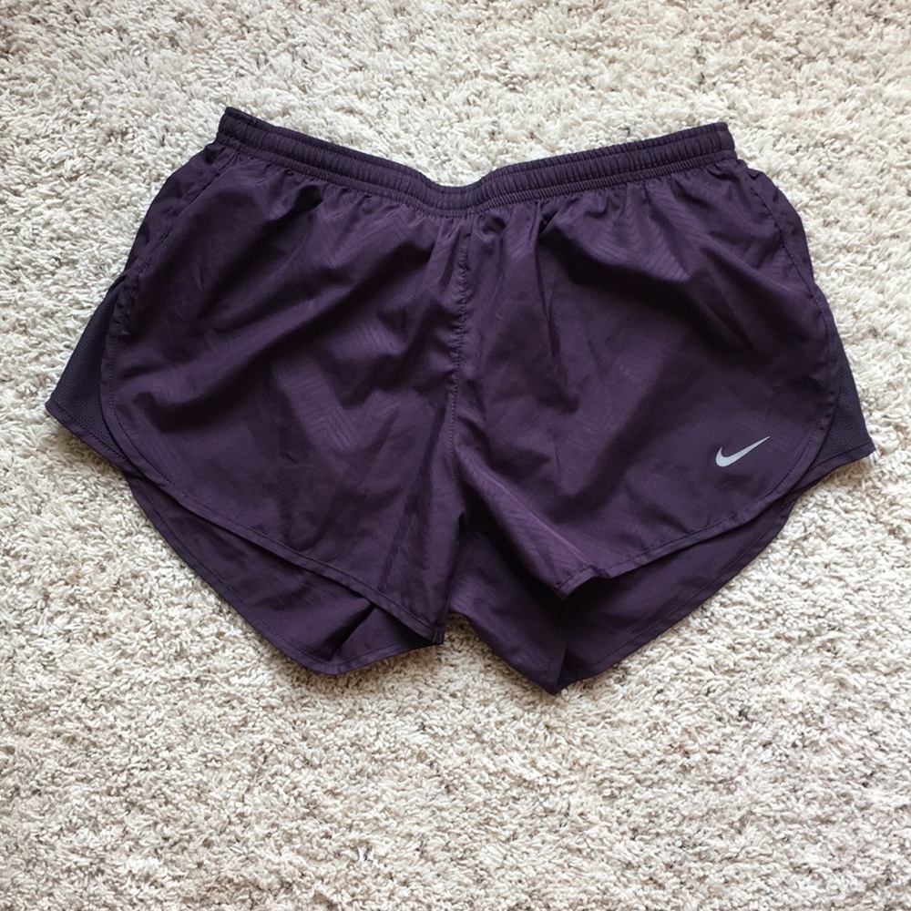Nike Modern Tempo 3" Printed Running • Size Medium